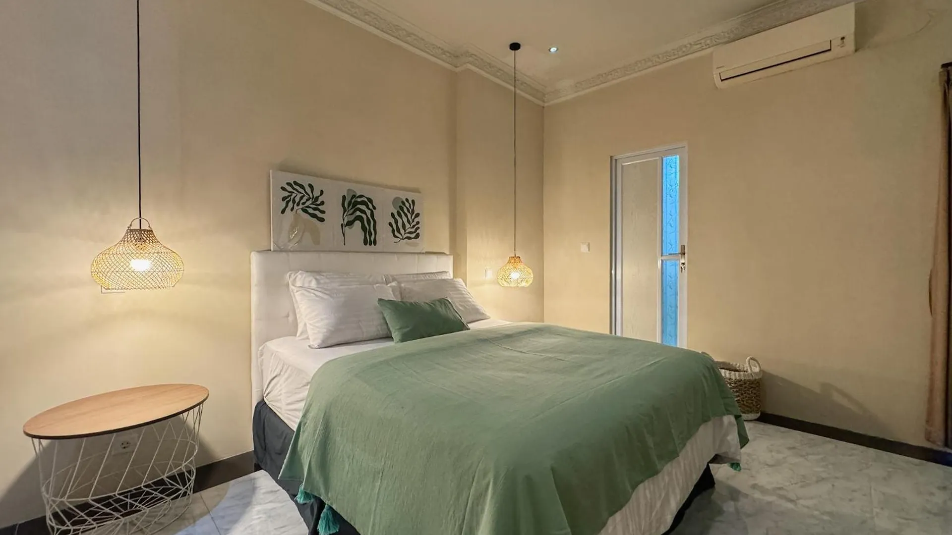Merdeka Kuta Guesthouse Legian  Guest house Legian (Bali)