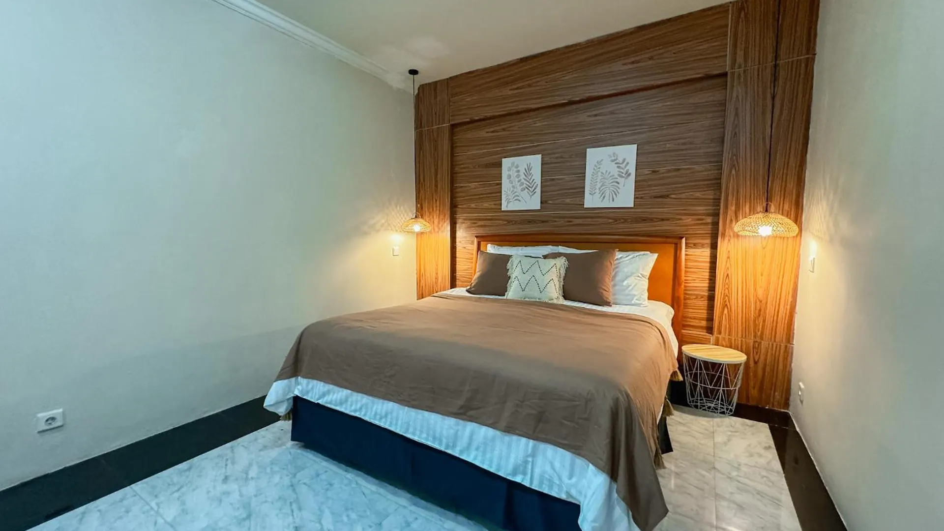 Merdeka Kuta Guesthouse Legian  0*, Legian (Bali)